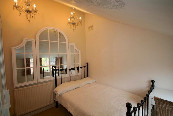 2 Bedroom Flat To Rent In Sun Street, Canterbury, CT1