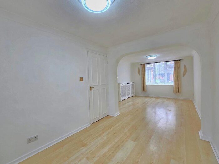 3 Bedroom House To Rent In Victoria Road, E13