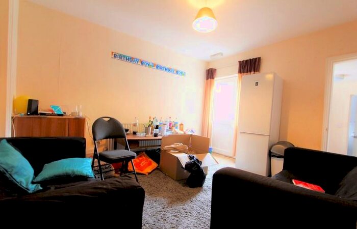 6 Bedroom Terraced House To Rent In Blenheim Road, Reading, Berkshire, RG1