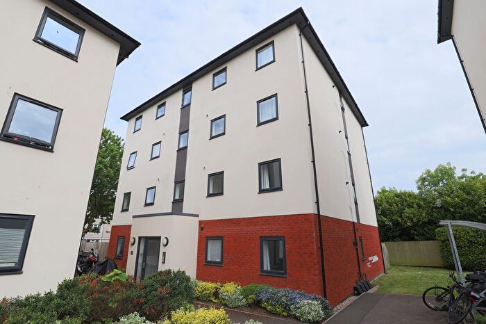 2 Bedroom Flat To Rent In Burnthouse Lane, Exeter, EX2