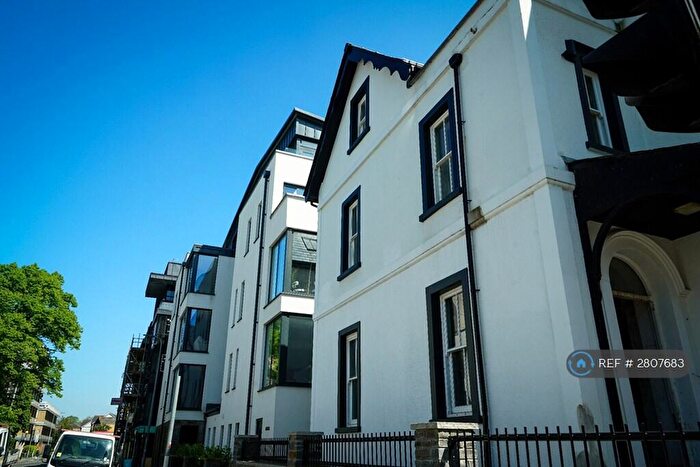 2 Bedroom Flat To Rent In Museum View, Cardiff, CF10