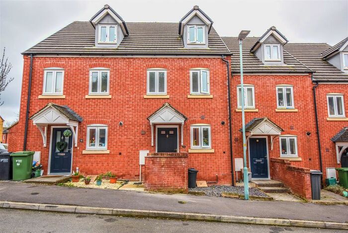 3 Bedroom Terraced House To Rent In Harrolds Close, Dursley, GL11