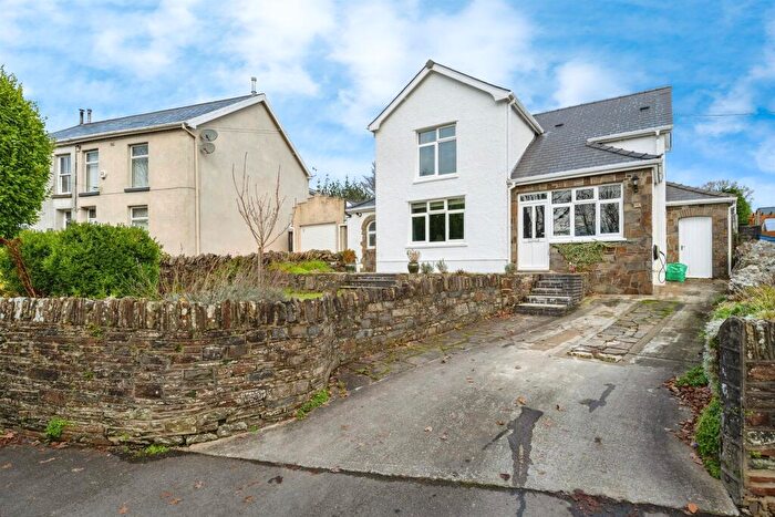 3 Bedroom Detached House For Sale In Pen Yr Alltwen, Pontardawe, Swansea, SA8