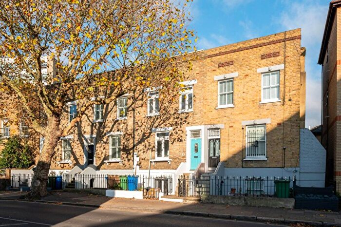 5 Bedroom Terraced House To Rent In Southwark Park Road, Bermondsey, London, SE16