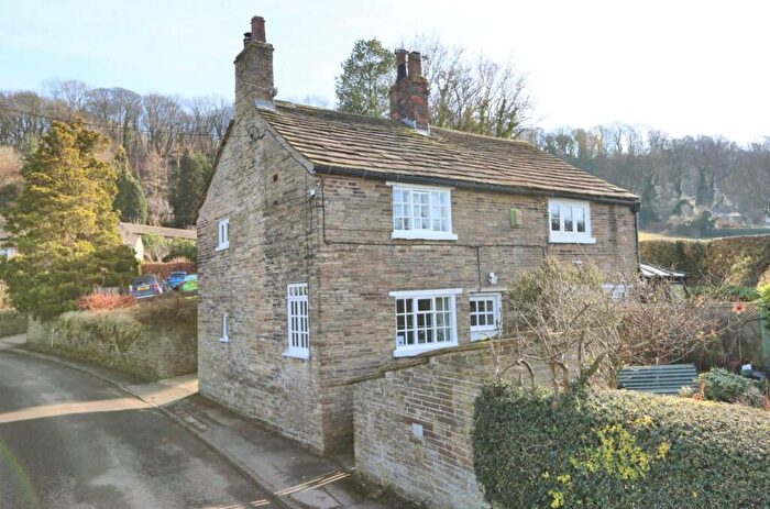 2 Bedroom Cottage For Sale In Oak Lane, Kerridge, Macclesfield, SK10