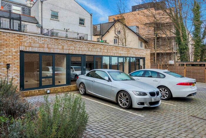 2 Bedroom Property To Rent In Alma Place, Upper Norwood, London, SE19