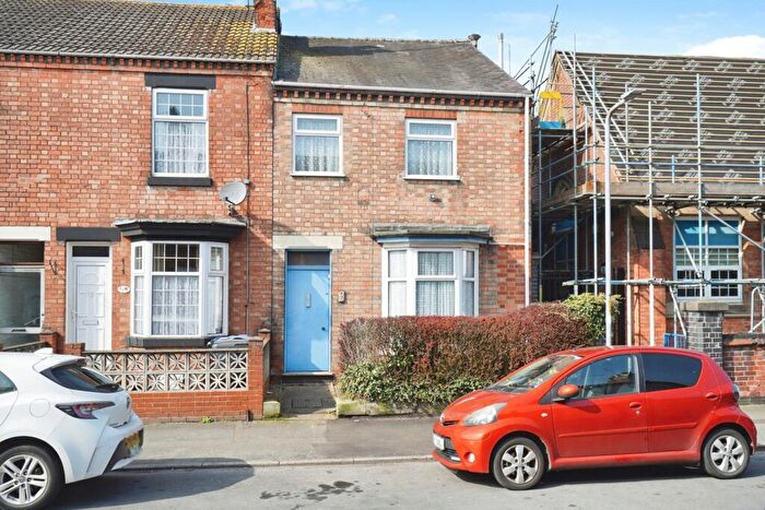 3 Bedroom End Of Terrace House For Sale In Grange Street, Burton-on-Trent, Staffordshire, DE14