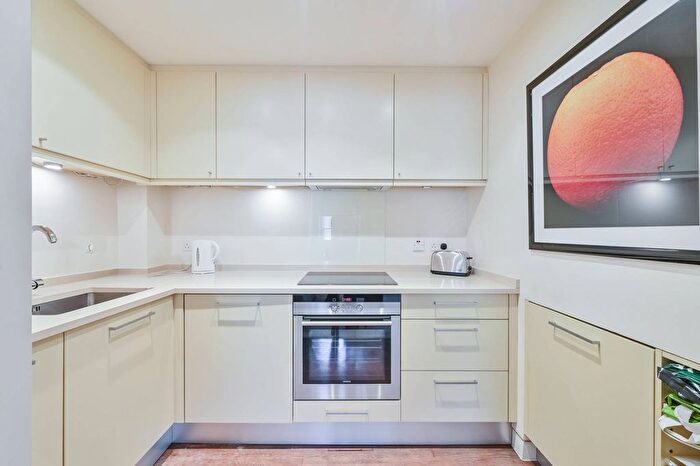 1 Bedroom Flat To Rent In Blandford Street, Marylebone, London, W1U