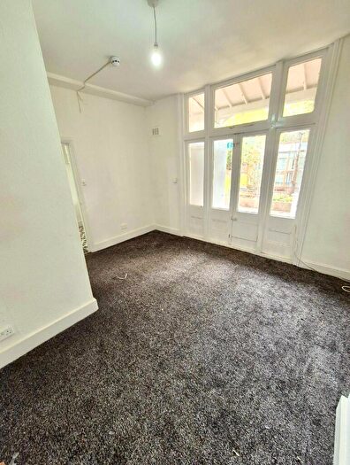 Studio To Rent In Manor Road, Beckenham, London, BR3