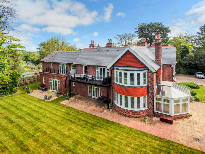 2 Bedroom Apartment To Rent In Voysey Court, Park Road, Winchester, SO23