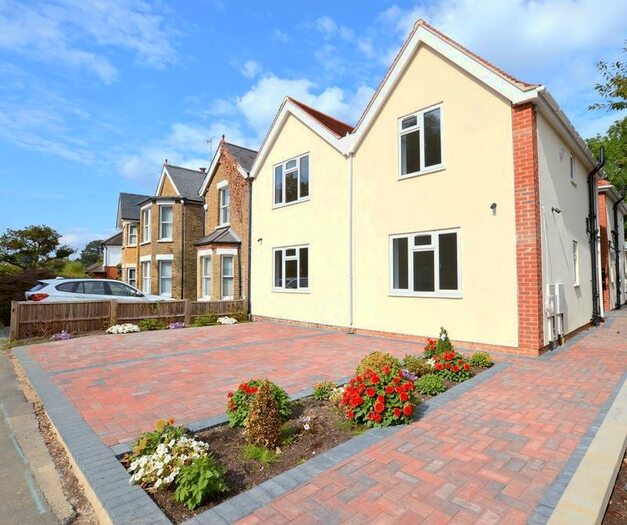 1 Bedroom Flat To Rent In Wellington Road, Pinner, HA5