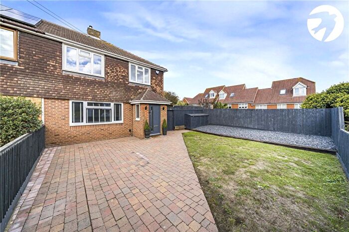 3 Bedroom Semi Detached House For Sale In Knockhall Road, Greenhithe, Kent, DA9
