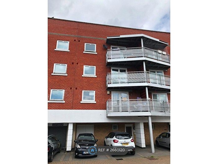 2 Bedroom Flat To Rent In Bruford Court, London, SE8