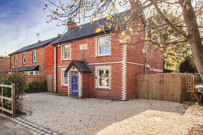 3 Bedroom House For Sale In Burnley, Stoke Row, RG9