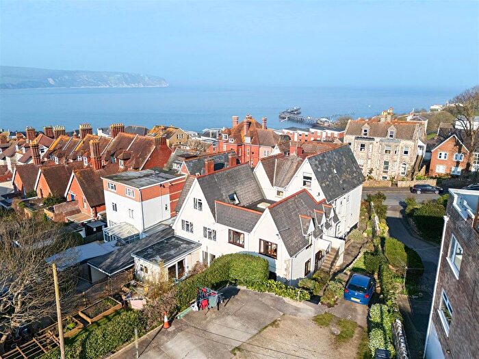2 Bedroom Flat For Sale In Park Road, Swanage, BH19