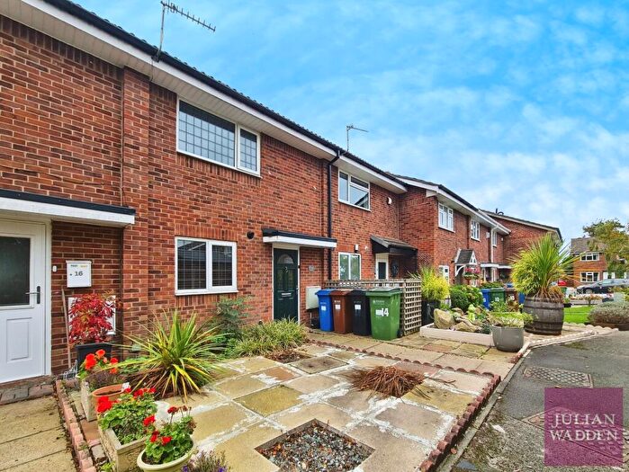 3 Bedroom Terraced House To Rent In Avon Close, Marple, Stockport, SK6