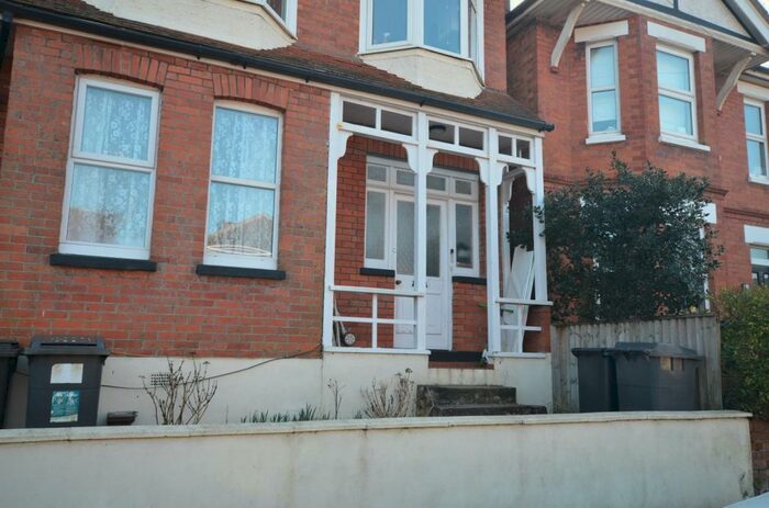 2 Bedroom Flat To Rent In Bedroom Ground Floor Flat In Winton, BH9