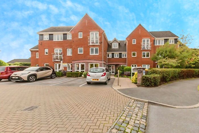 2 Bedroom Apartment For Sale In Parkway, Holmes Chapel, Crewe, Cheshire, CW4