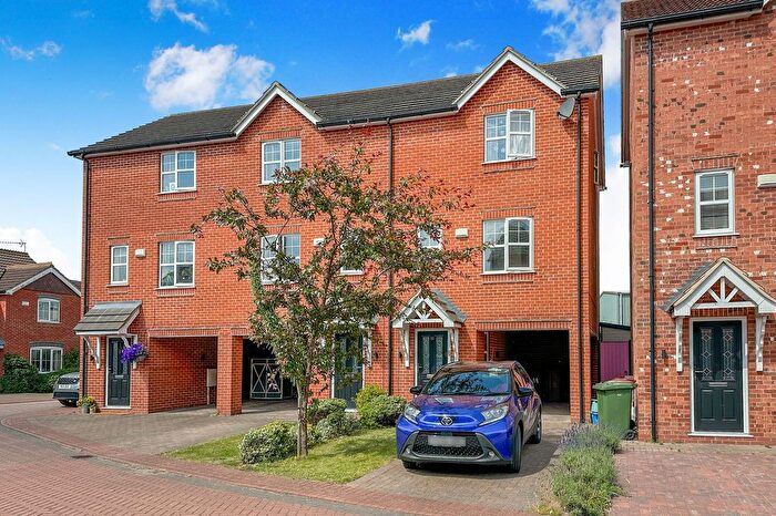 2 Bedroom Town House For Sale In Mill View, Barton-Upon-Humber, DN18