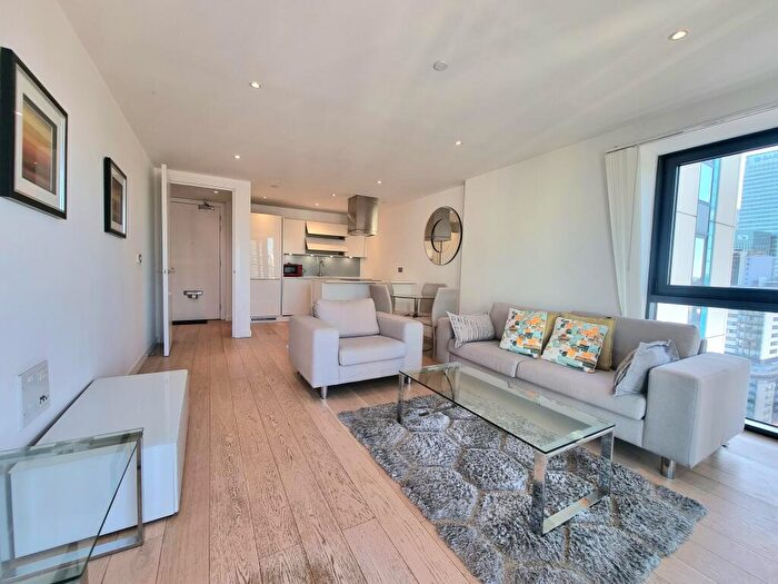 2 Bedroom Flat For Sale In Horizons Tower, Yabsley Street, Tower Hamlets, London, E14
