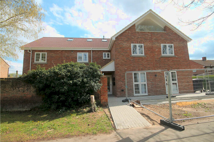 2 Bedroom Apartment To Rent In Epsom, KT18