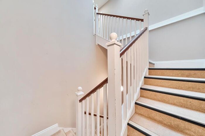1 Bedroom Flat For Sale In Newbury, Berkshire, RG14
