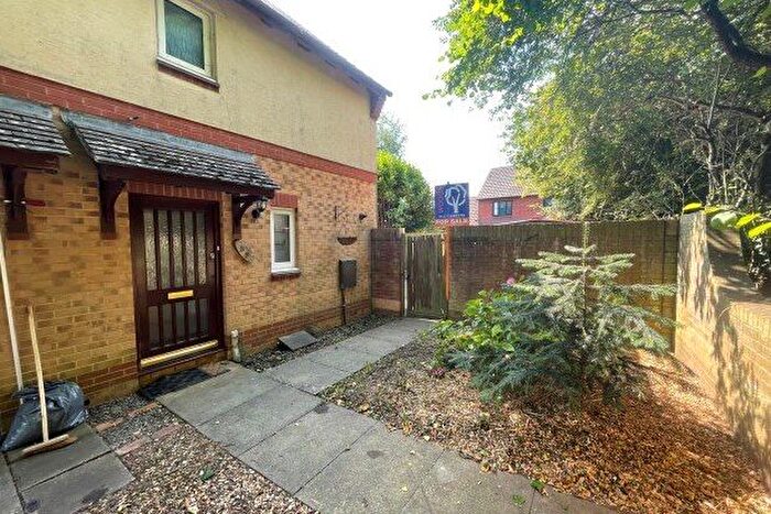 2 Bedroom Terraced House To Rent In Hawthorn Crescent, Bristol, BS49