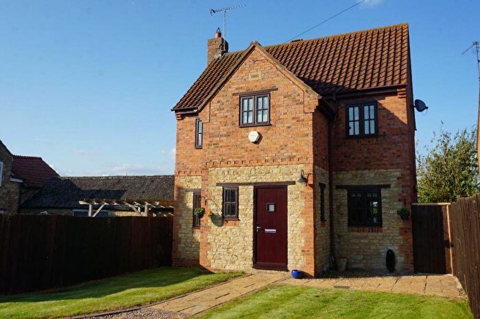 3 Bedroom Detached House To Rent In Bedford Road East, Yardley Hastings, NN7