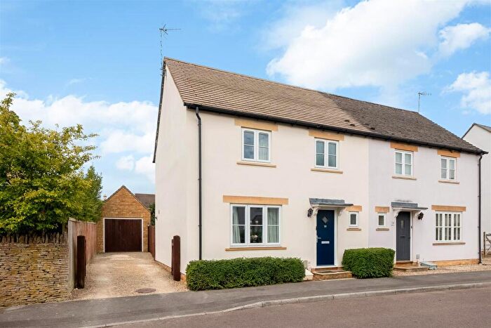 3 Bedroom Semi-Detached House For Sale In Castle Nurseries, Chipping Campden, GL55