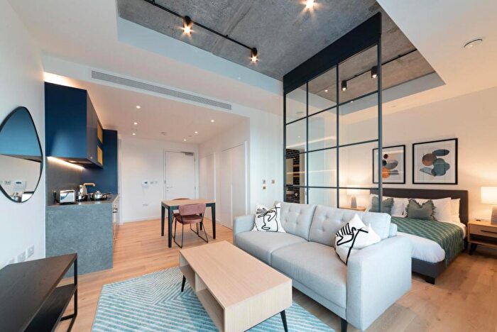 Apartment To Rent In Douglass Tower, Goodluck Hope, London, E14