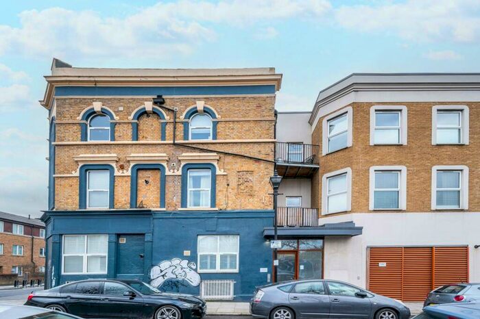 2 Bedroom Flat To Rent In Wendon Street, Tower Hamlets, London, E3