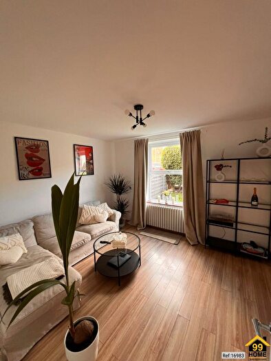 3 Bedroom End Terrace House To Rent In Wellow Walk, Carshalton, United Kingdom, SM5