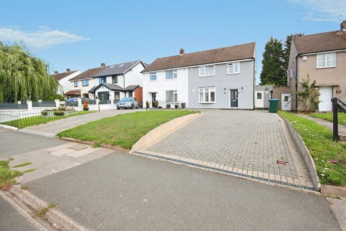 3 Bedroom Semi-Detached House For Sale In Hipswell Highway, Coventry, West Midlands, CV2