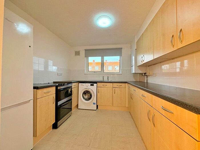 3 Bedroom Maisonette To Rent In Boathouse Court, Trafalgar Road, Cambridge, CB4