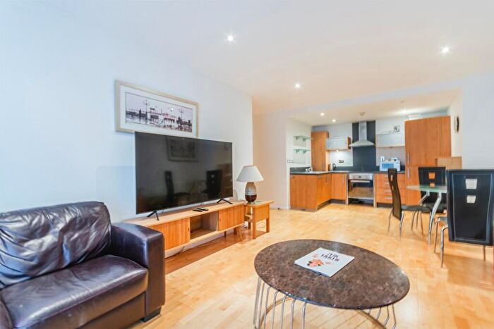 2 Bedroom Apartment For Sale In One Fletcher Gate, Adams Walk, Nottingham, Nottinghamshire, NG1