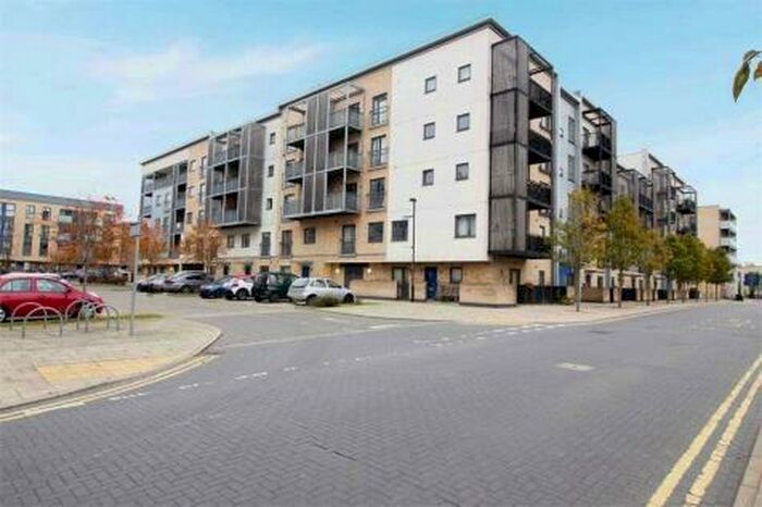 1 Bedroom Flat To Rent In Blenheim Court, RM13