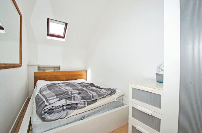 1 Bedroom Flat For Sale In Claude Road, Cardiff, CF24