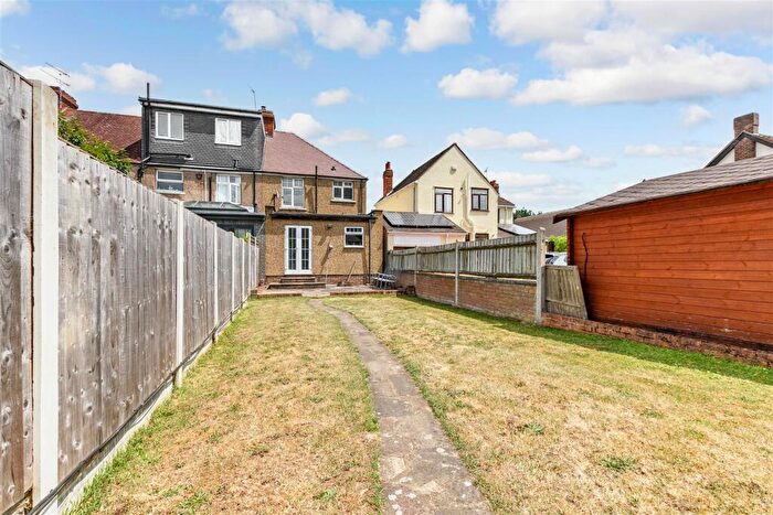 3 Bedroom End Of Terrace House For Sale In Hawley Road, Dartford, Kent, DA1