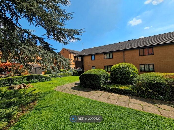 2 Bedroom Flat To Rent In Chiswick, London, W4