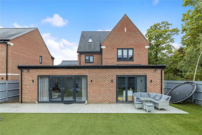 5 Bedroom House To Rent In Bridges Avenue, East Molesey, KT8