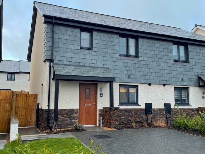 3 Bedroom House To Rent In Fowey, PL23