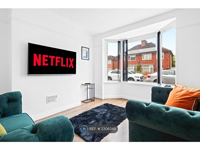 3 Bedroom Semi-Detached House To Rent In Oakleigh Avenue, Glen Parva, Leicester, LE2