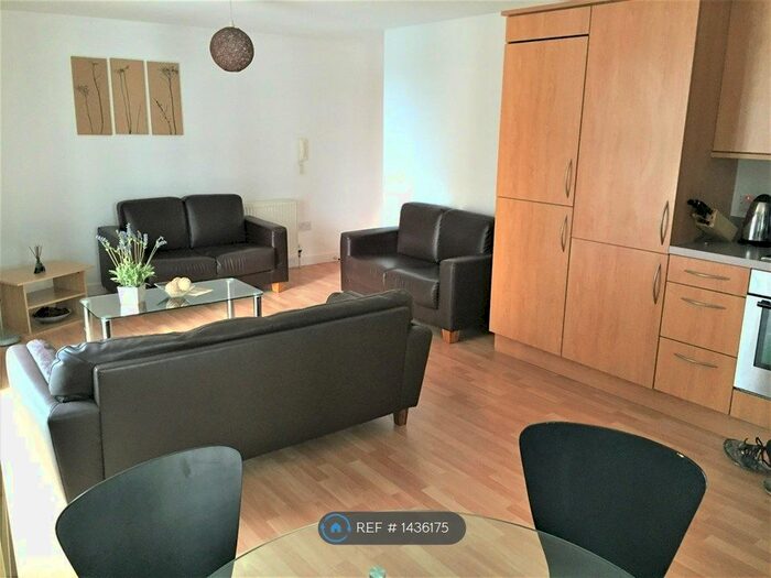 2 Bedroom Flat To Rent In The Atrium, Nottingham, NG2