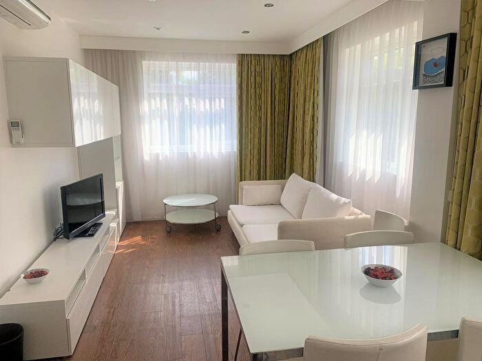 3 Bedroom Flat To Rent In Weddington Road, Nuneaton, CV10