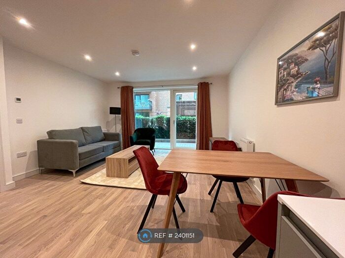 1 Bedroom Flat To Rent In Edwin House, Southall, UB1
