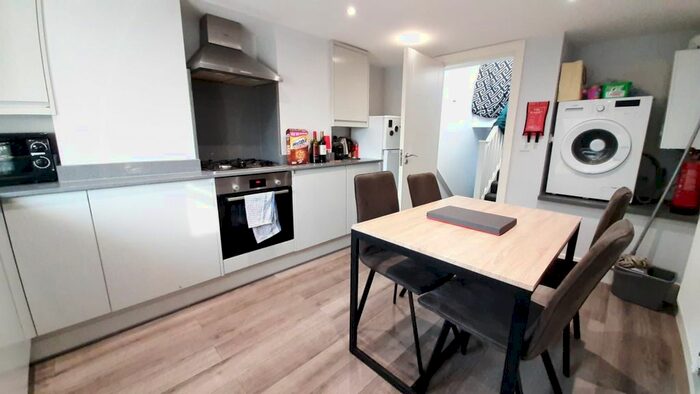 3 Bedroom Maisonette To Rent In Shirland Road, London, W9