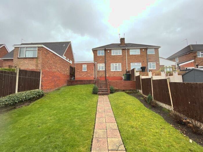 3 Bedroom Semi Detached House For Sale In Tiled House Lane,