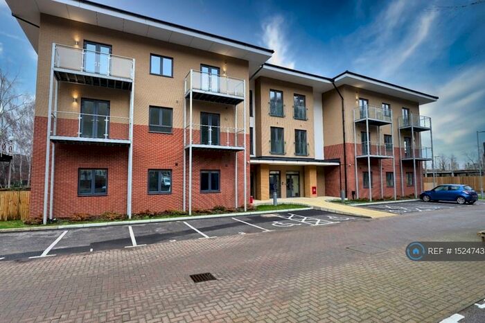 2 Bedroom Flat To Rent In Heron House, Godalming, GU7