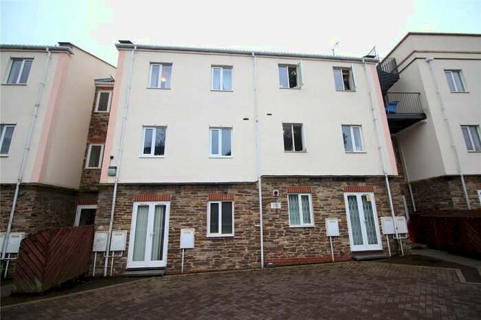 2 Bedroom Flat To Rent In Montpelier Court, Bristol, BS6
