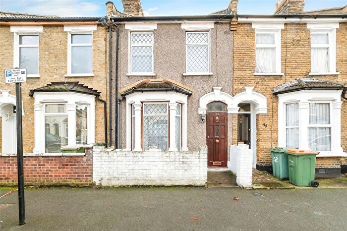 3 Bedroom Detached House For Sale In Perth Road, London, E13